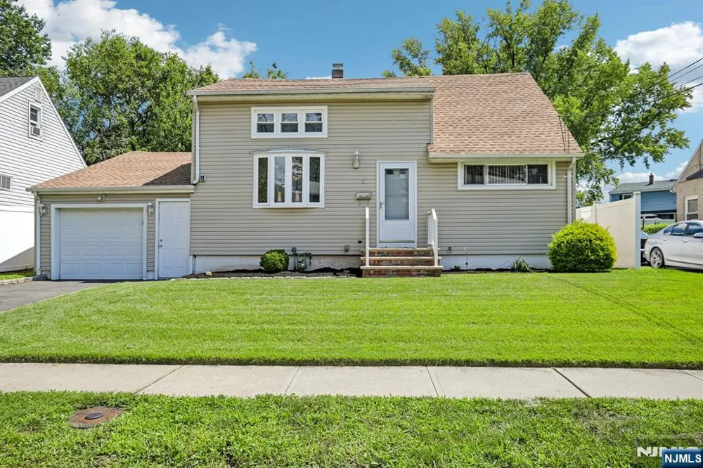 10 Independence Drive Roselle, NJ 07203