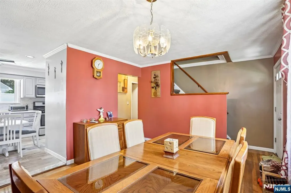 10 Independence Drive Roselle, NJ 07203