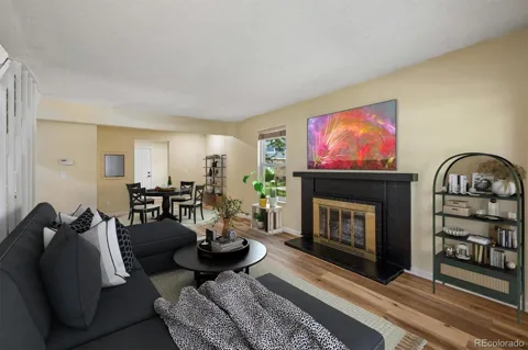 1521 S Owens Street #15