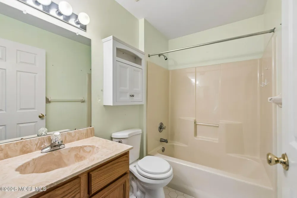 13 Penny Lane Jackson, NJ 08527