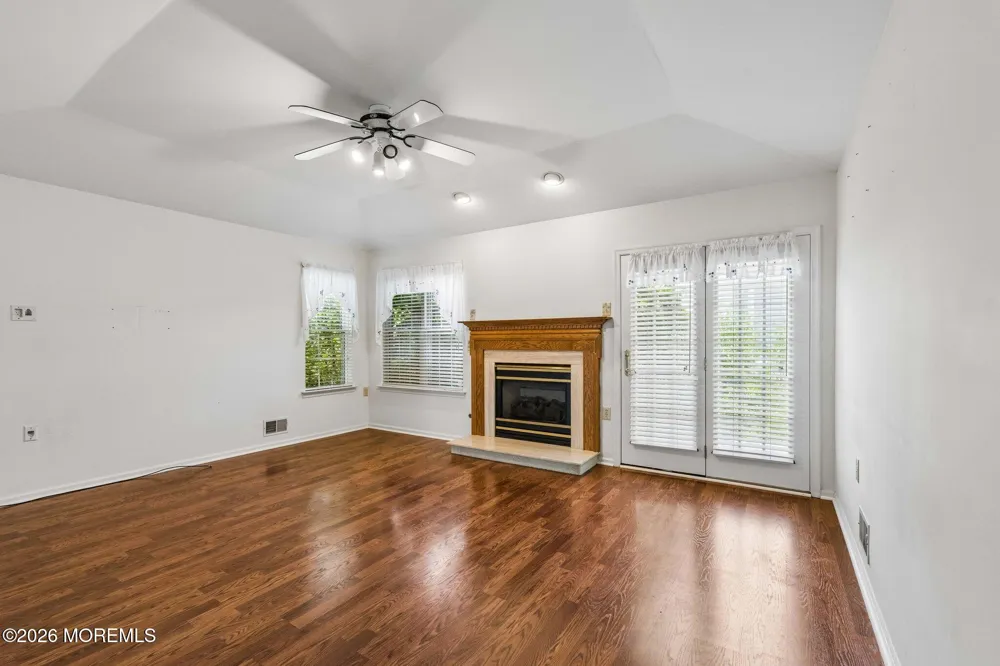 13 Penny Lane Jackson, NJ 08527