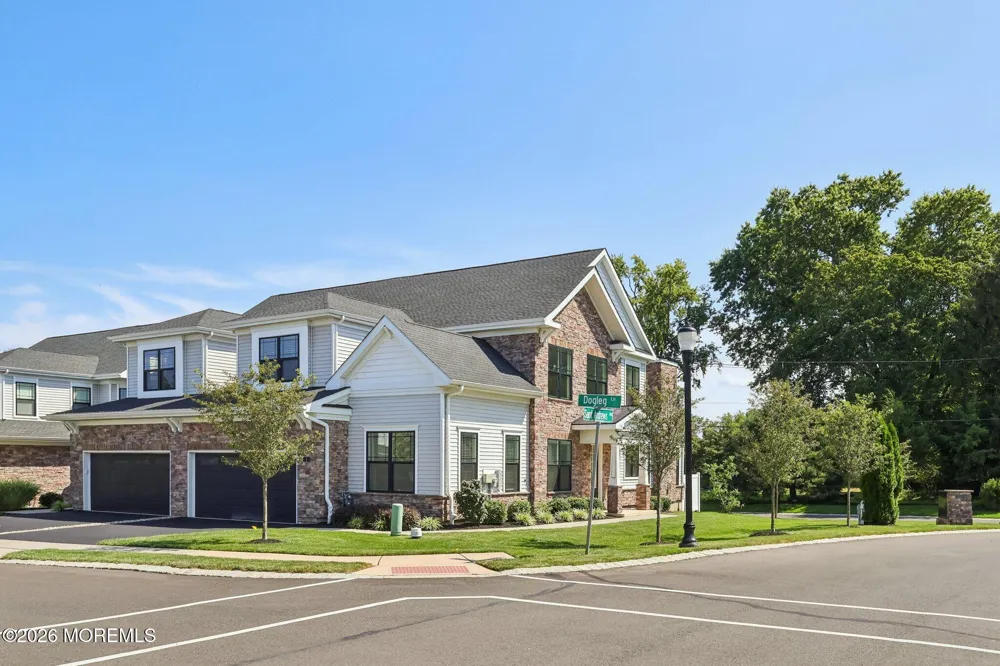 2 Dogleg Lane Lawrenceville, NJ 08648