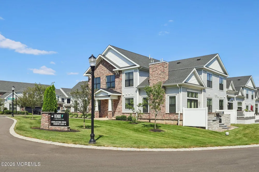 2 Dogleg Lane Lawrenceville, NJ 08648