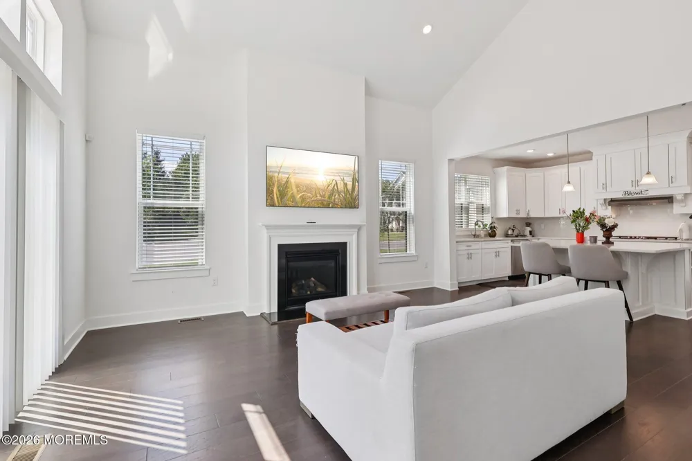2 Dogleg Lane Lawrenceville, NJ 08648