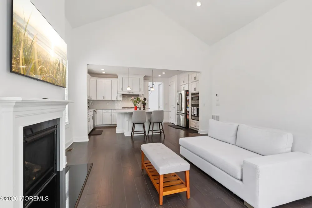 2 Dogleg Lane Lawrenceville, NJ 08648