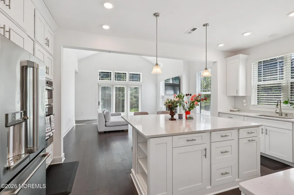 2 Dogleg Lane Lawrenceville, NJ 08648