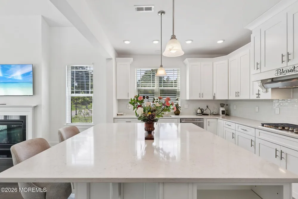 2 Dogleg Lane Lawrenceville, NJ 08648