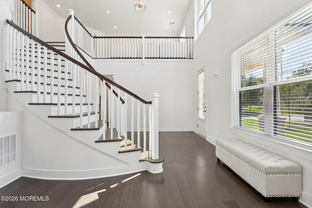 2 Dogleg Lane Lawrenceville, NJ 08648