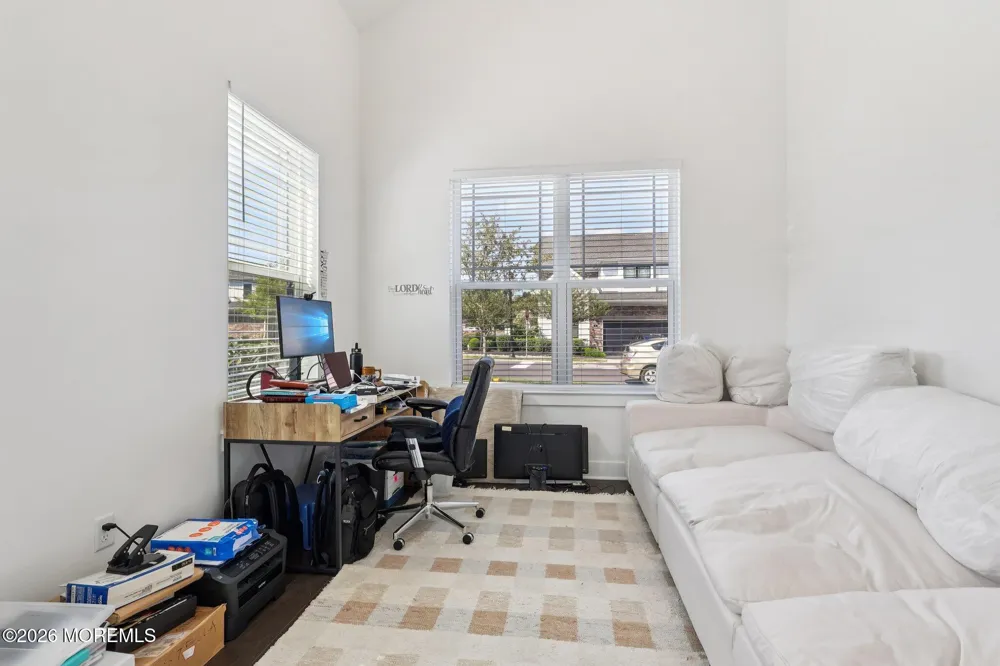 2 Dogleg Lane Lawrenceville, NJ 08648