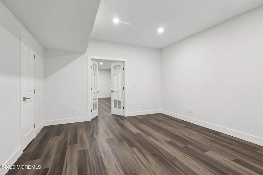 2 Dogleg Lane Lawrenceville, NJ 08648
