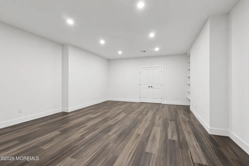 2 Dogleg Lane Lawrenceville, NJ 08648