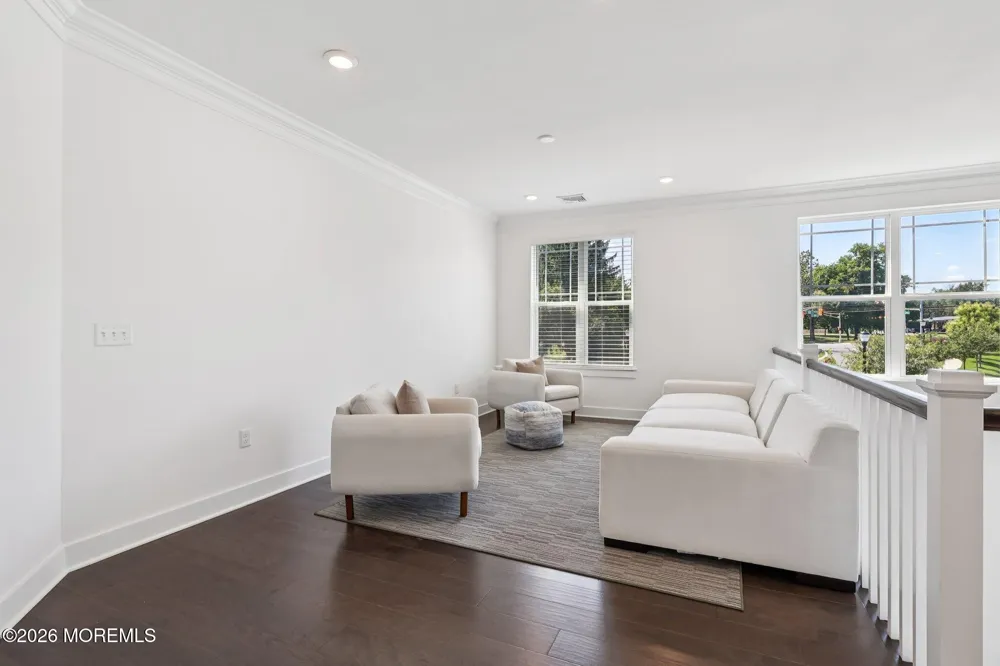 2 Dogleg Lane Lawrenceville, NJ 08648