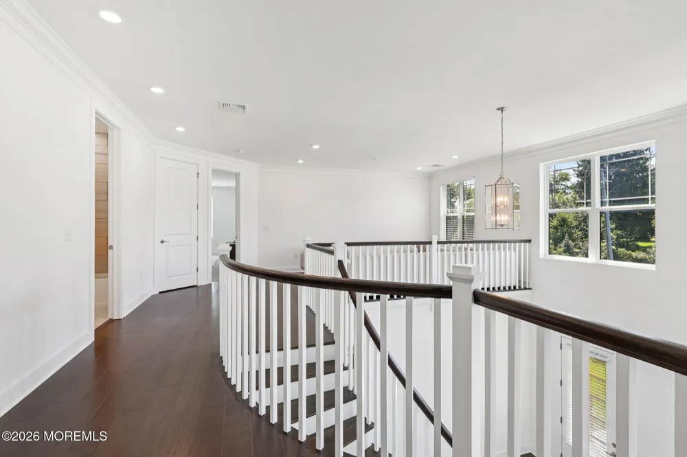 2 Dogleg Lane Lawrenceville, NJ 08648