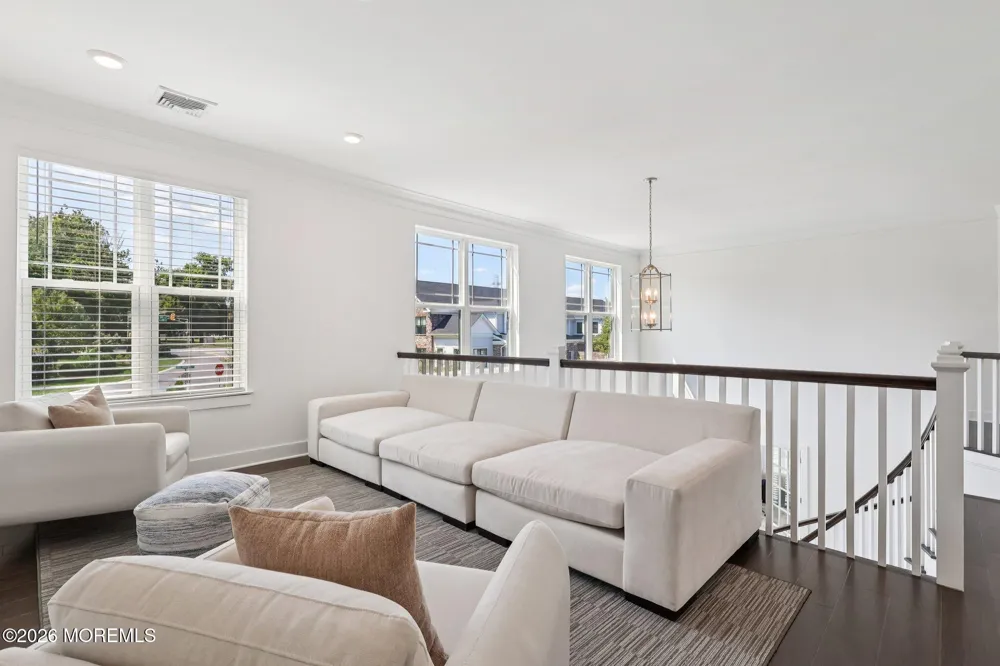 2 Dogleg Lane Lawrenceville, NJ 08648