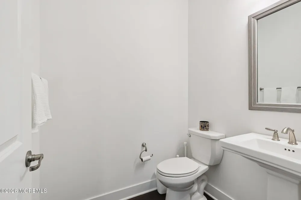 2 Dogleg Lane Lawrenceville, NJ 08648