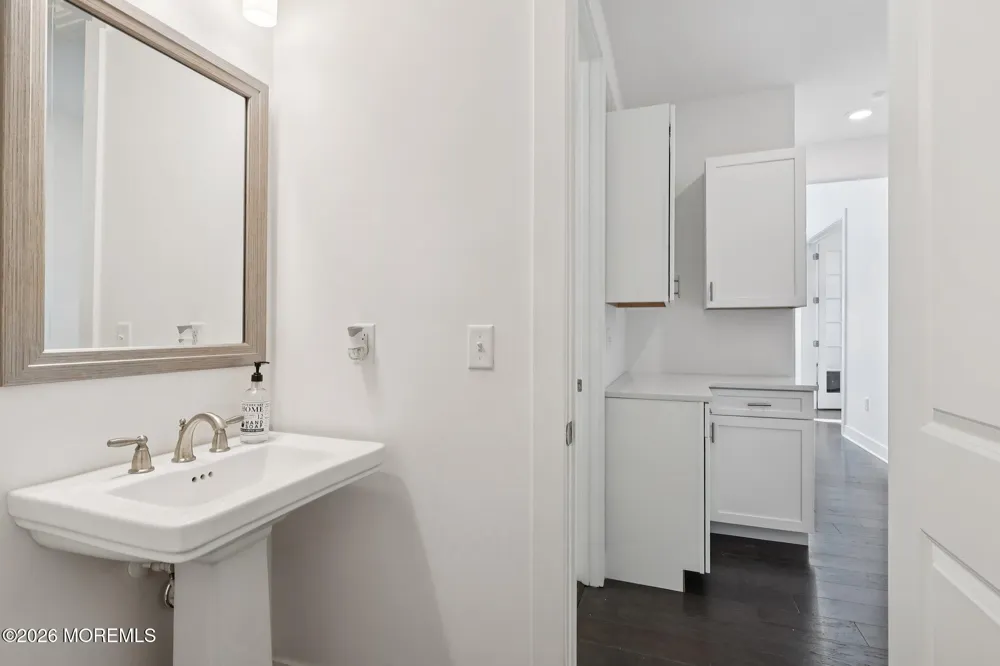 2 Dogleg Lane Lawrenceville, NJ 08648
