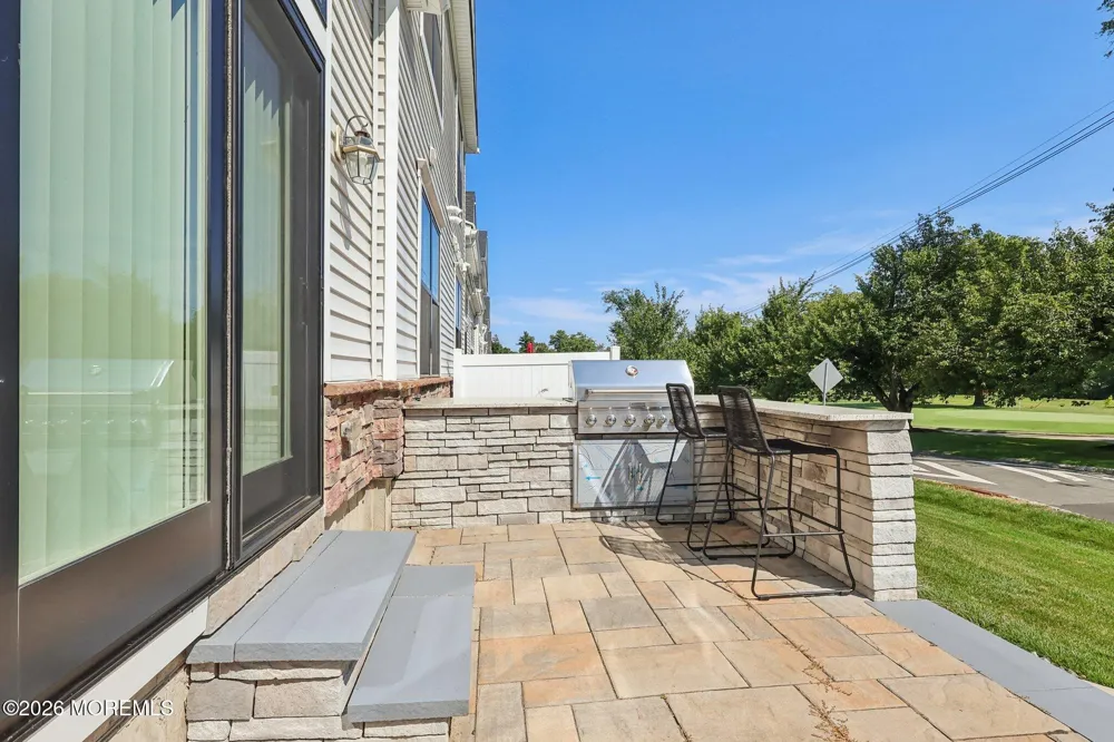 2 Dogleg Lane Lawrenceville, NJ 08648