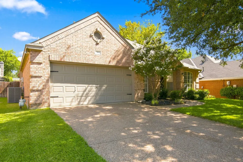 512 Coventry Drive Grapevine, TX 76051