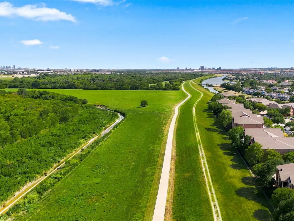 204 Meredith Court Irving, TX 75063