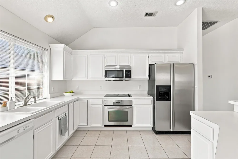 204 Meredith Court Irving, TX 75063