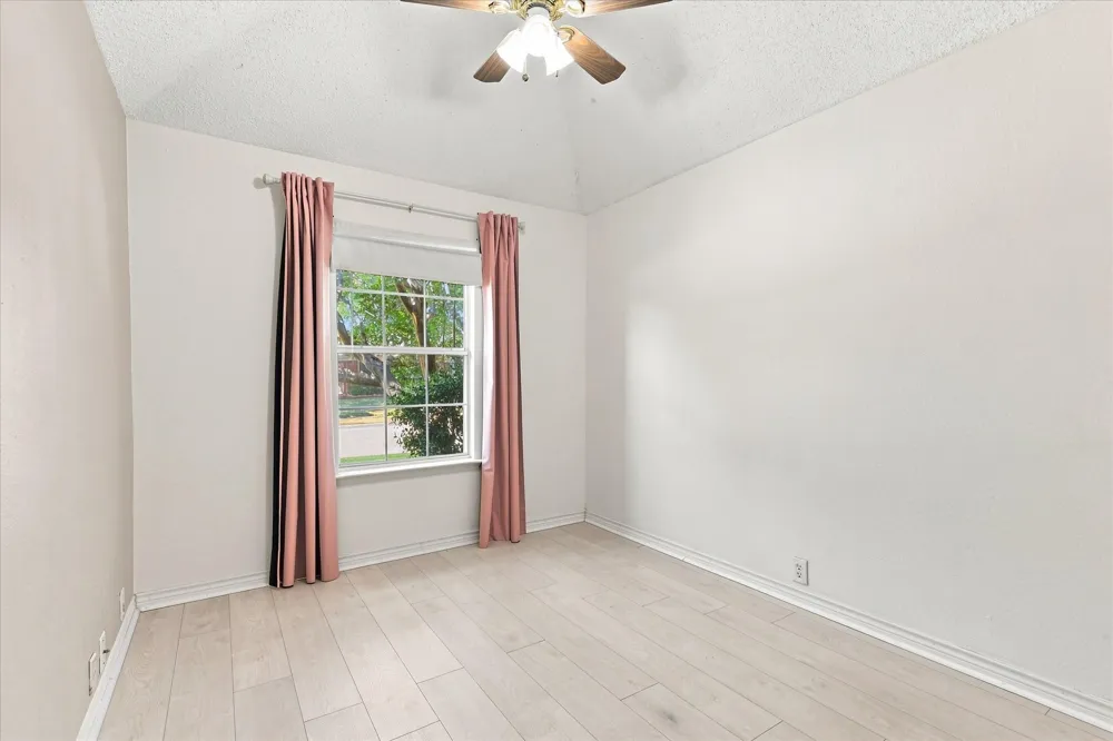 204 Meredith Court Irving, TX 75063