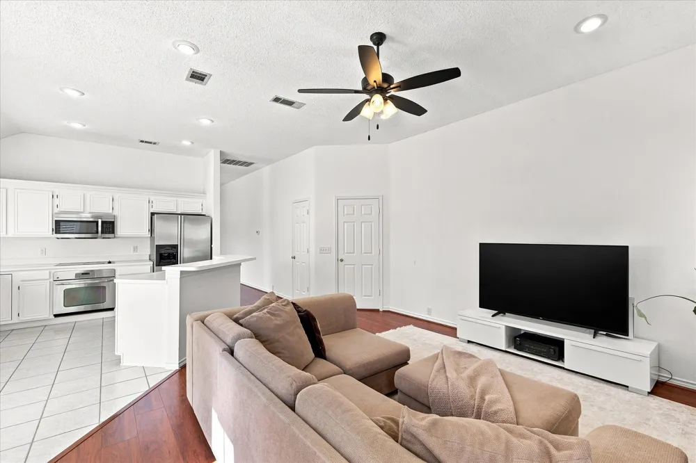 204 Meredith Court Irving, TX 75063
