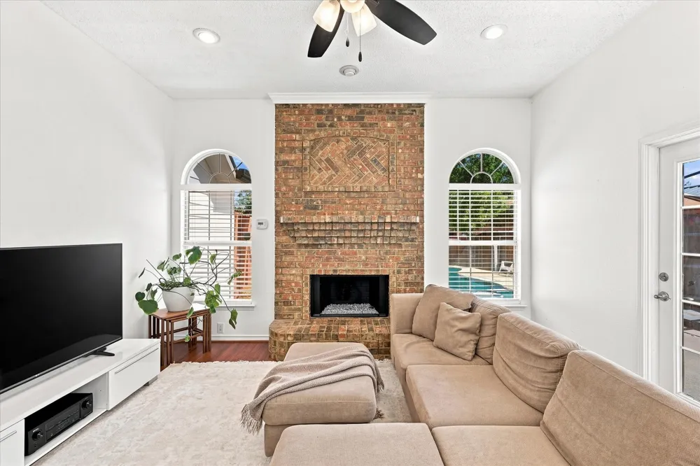 204 Meredith Court Irving, TX 75063