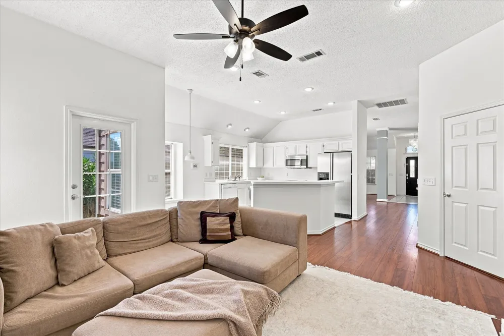 204 Meredith Court Irving, TX 75063