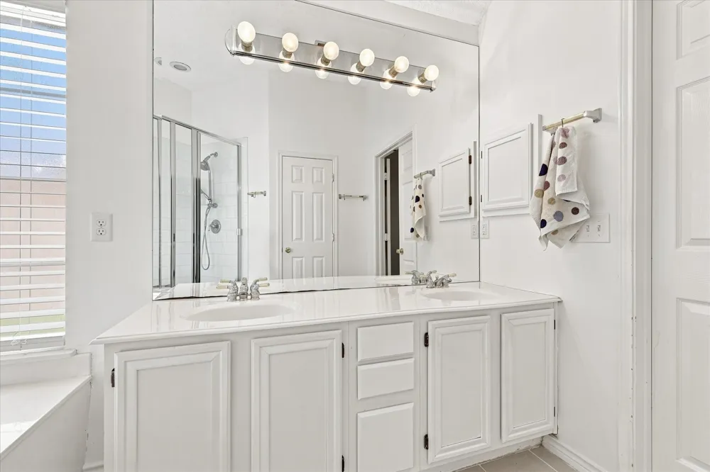 204 Meredith Court Irving, TX 75063