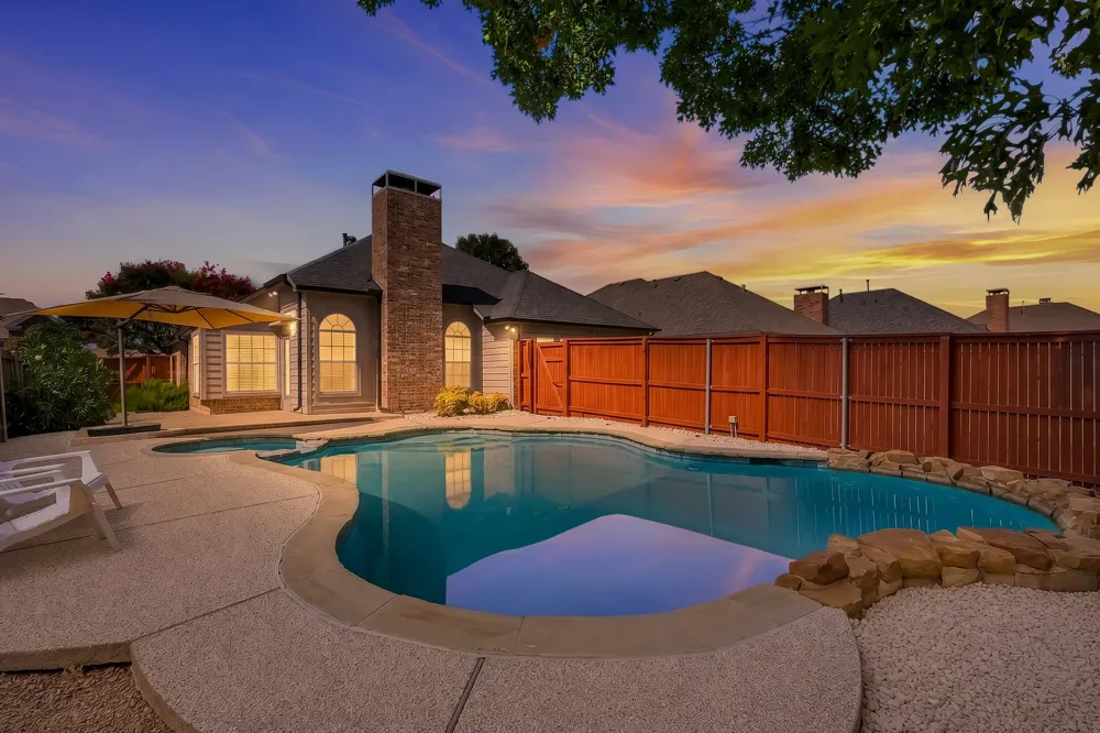 204 Meredith Court Irving, TX 75063