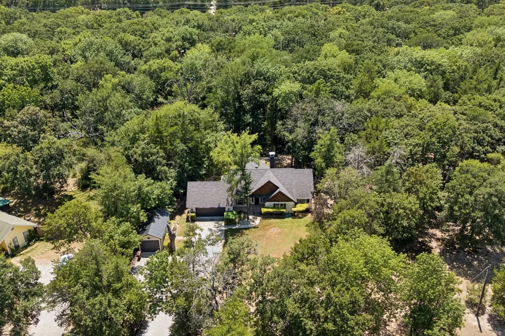 6912 Circle Drive Bonham, TX 75418
