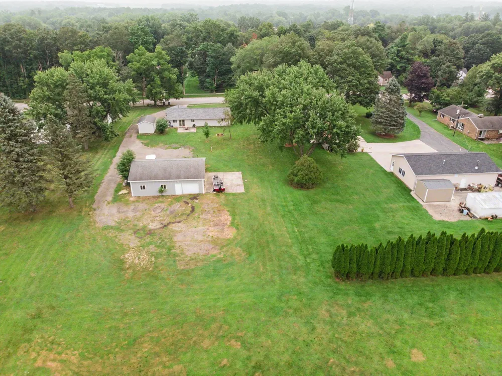 441 Moccasin Street Buchanan, MI 49107