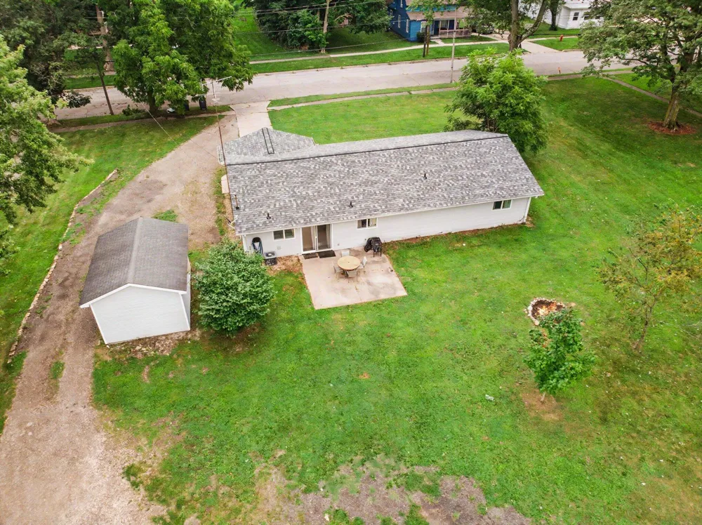 441 Moccasin Street Buchanan, MI 49107