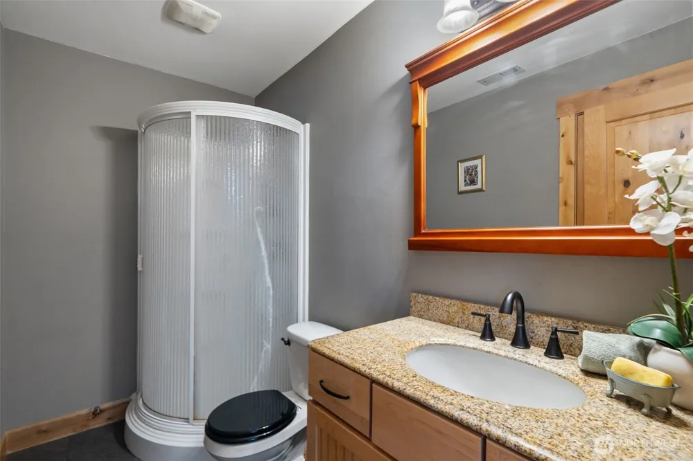 20901 Dr NW Nordby Poulsbo, WA 98370