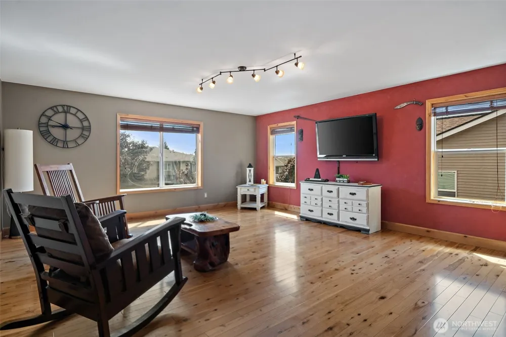 20901 Dr NW Nordby Poulsbo, WA 98370