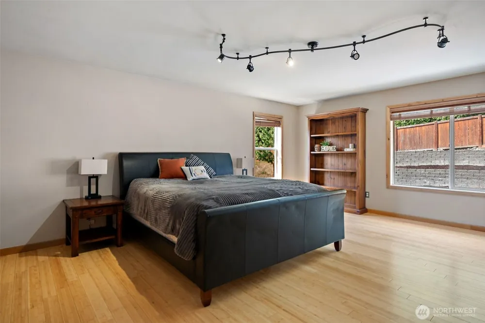 20901 Dr NW Nordby Poulsbo, WA 98370