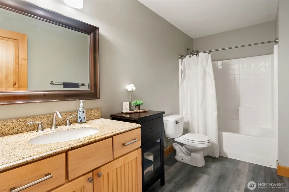 20901 Dr NW Nordby Poulsbo, WA 98370