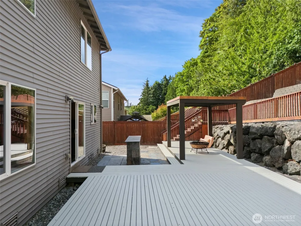 20901 Dr NW Nordby Poulsbo, WA 98370
