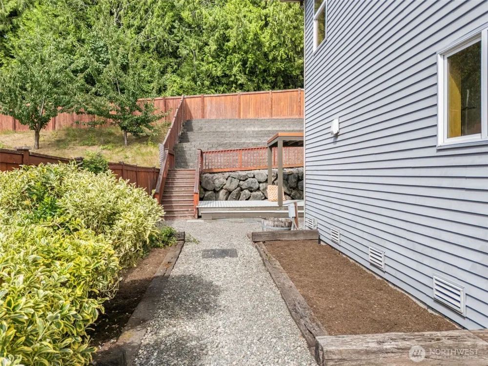 20901 Dr NW Nordby Poulsbo, WA 98370