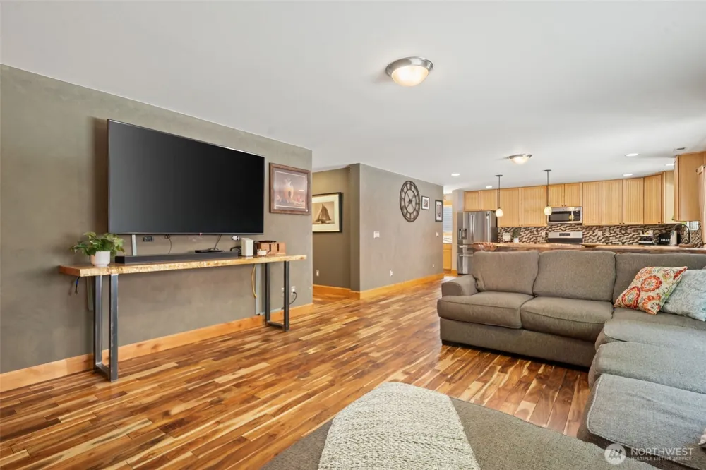 20901 Dr NW Nordby Poulsbo, WA 98370