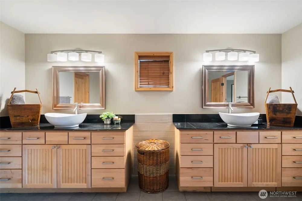 20901 Dr NW Nordby Poulsbo, WA 98370
