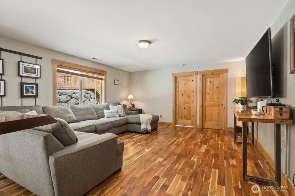20901 Dr NW Nordby Poulsbo, WA 98370