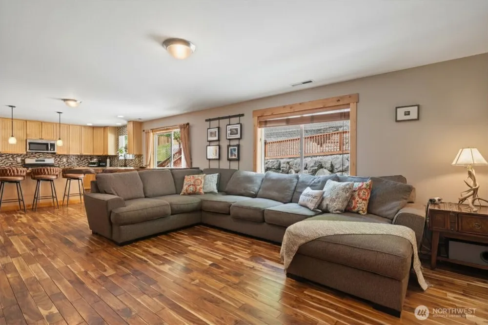 20901 Dr NW Nordby Poulsbo, WA 98370