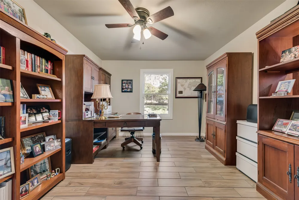 1819 W Belt Line Road Cedar Hill, TX 75104