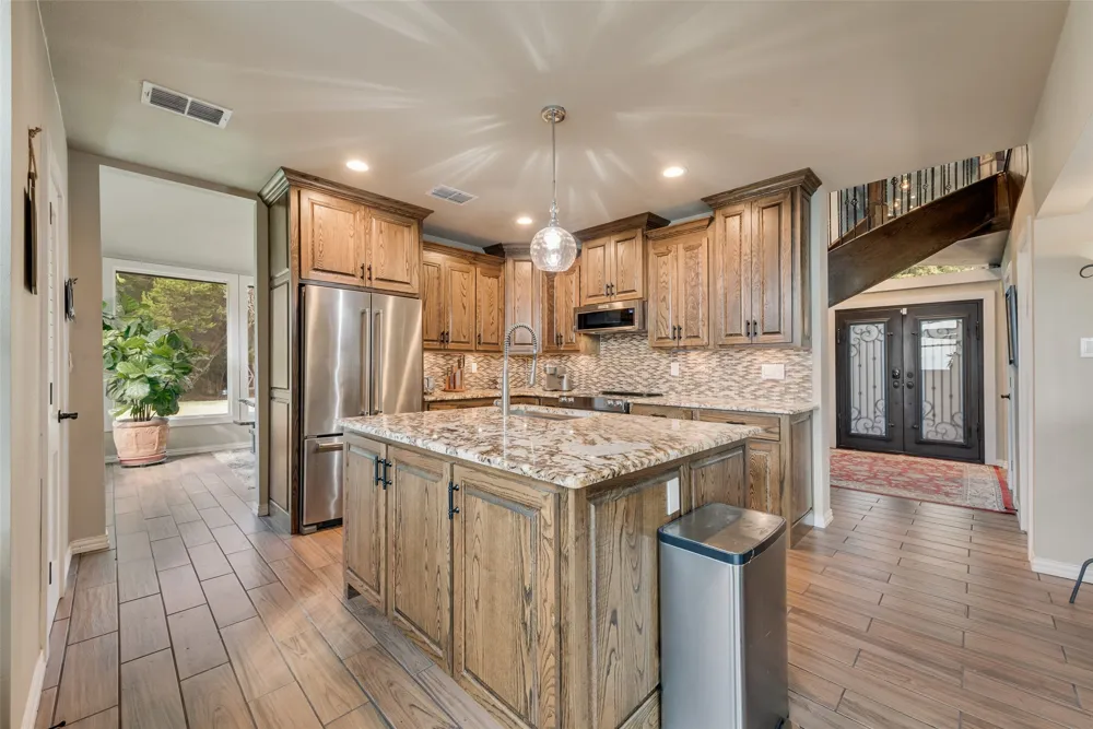1819 W Belt Line Road Cedar Hill, TX 75104