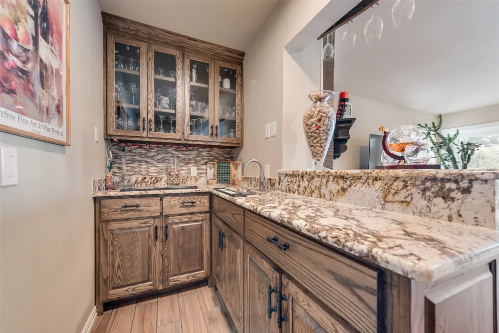 1819 W Belt Line Road Cedar Hill, TX 75104