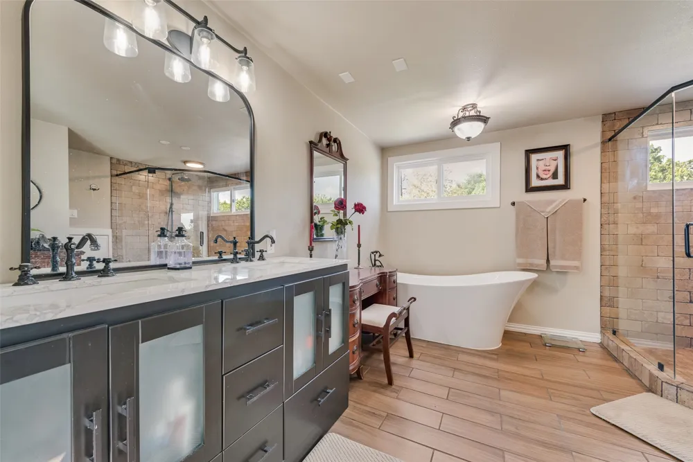 1819 W Belt Line Road Cedar Hill, TX 75104