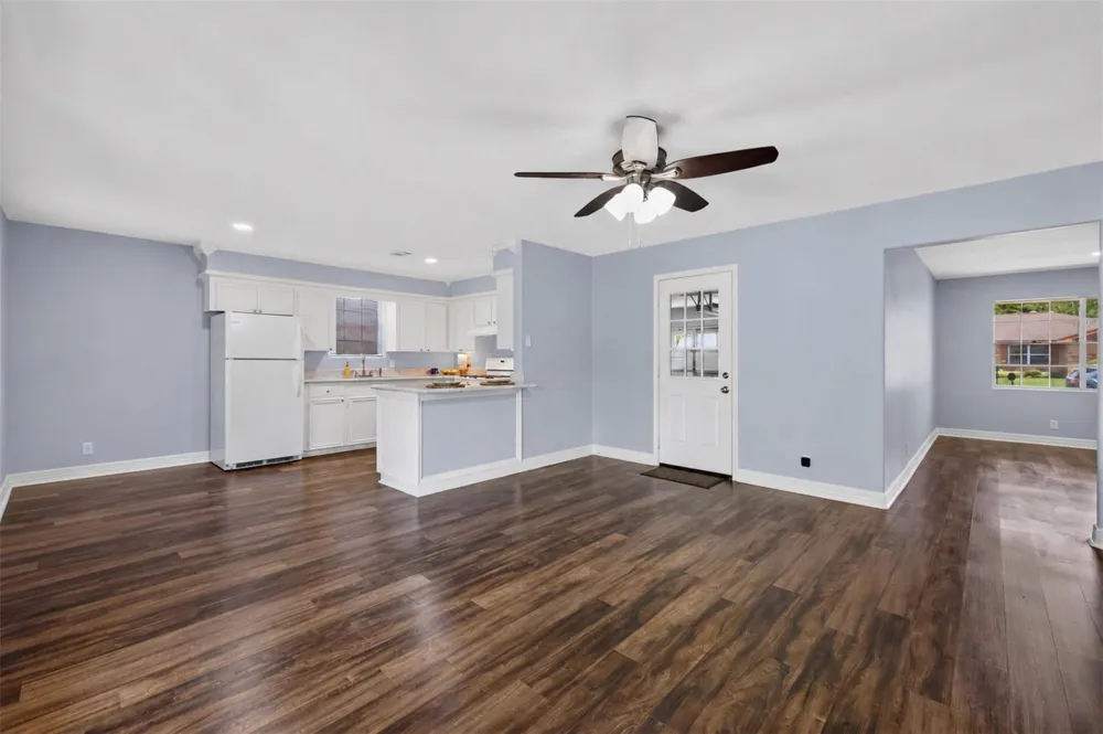 2809 3rd Avenue Texas City, TX 77590
