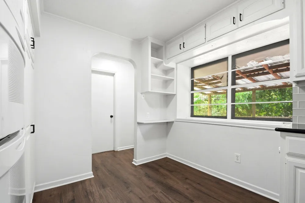 2011 Avenue T Huntsville, TX 77340