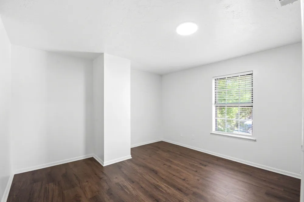 2011 Avenue T Huntsville, TX 77340